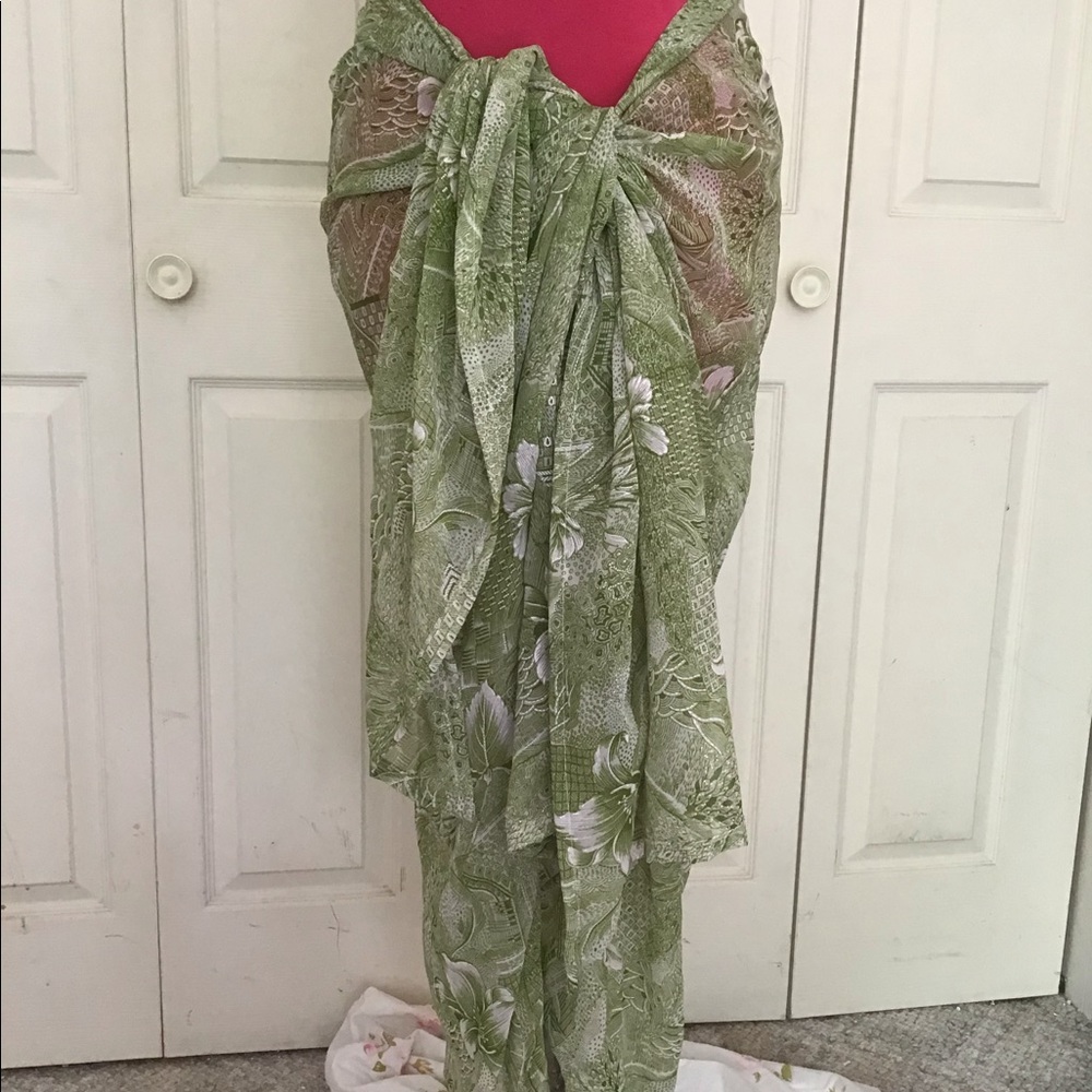 NWOT Handmade Plus Size Sarong